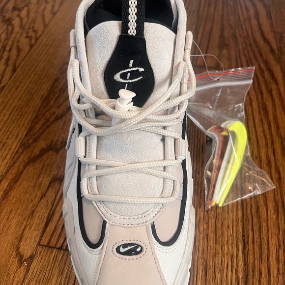 Nike sneakers - Picture 2 of 10